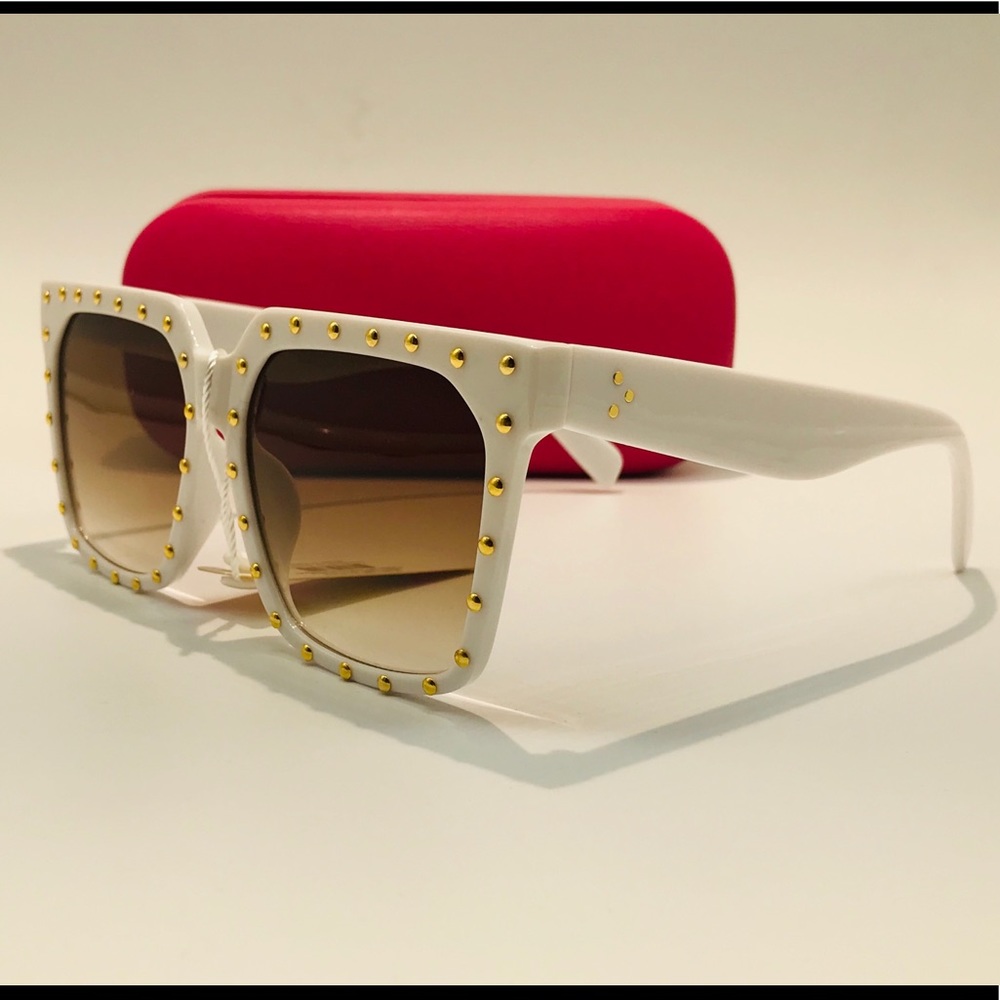 🛒Bundle any 2 Sunglasses for $30😍 - Picture 1 of 3
